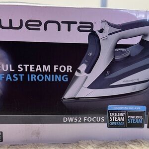 Rowenta DW52 Focus Steam Iron - Black and Silver